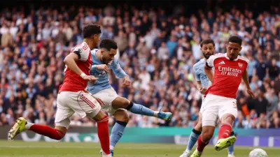 ম্যানচেস্টার সিটি আর্সেনালকে হারিয়ে শিরোপা দৌড়ে, রশিদ ভারত-অস্ট্রেলিয়া ফিরিয়ে দেন