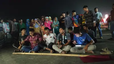 গাইবান্ধায় প্রবেশপত্র না পেয়ে মহাসড়ক অবরোধ, পরে প্রত্যাহার; রেমিট্যান্সে রেকর্ড