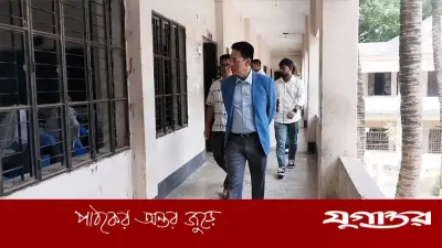 শিক্ষামন্ত্রীর গোপন পরিদর্শন: এসএসসি পরীক্ষা কেন্দ্রে প্রটোকলবিহীন উপস্থিতি