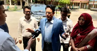 শিক্ষামন্ত্রীর আকস্মিক পরিদর্শনে মানিকগঞ্জের এসএসসি পরীক্ষা কেন্দ্র