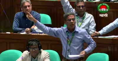 সংসদে উত্তপ্ত বিতর্ক: 'গুপ্ত' লেখাকে কেন্দ্র করে সরকারি-বিরোধী সংঘর্ষ