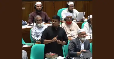 সংসদ সদস্য হাসনাত আবদুল্লাহর বক্তব্য বিকৃতির অভিযোগ, সরকারি গাড়ির প্রস্তাব ব্যাখ্যা