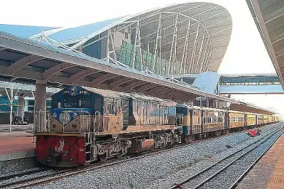 চট্টগ্রাম-কক্সবাজার রুটে উন্নত বগি সংযোজনে অনিশ্চয়তা, রেলওয়ের গড়িমসি