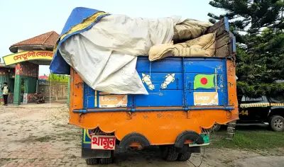 জামালপুরে ১৫ টন সরকারি চাল কালোবাজারে বিক্রি চেষ্টা: ট্রাকসহ চালক গ্রেপ্তার