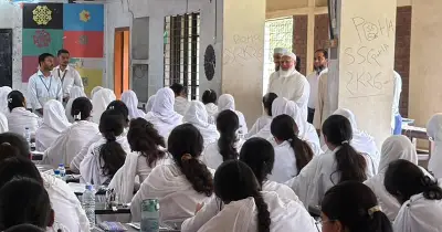 বিরোধীদলীয় নেতা ডা. শফিকুর রহমানের এসএসসি পরীক্ষা কেন্দ্র পরিদর্শন