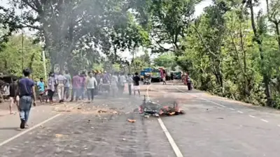 নাটোর যুবদলের দুই পক্ষের সংঘর্ষে রণক্ষেত্র, মহাসড়ক অবরোধ