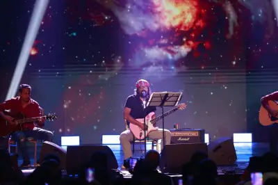 মেরিল-প্রথম আলো পুরস্কারে নগরবাউল জেমসের বিশেষ সম্মাননা