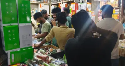 তীব্র তাপপ্রবাহে ফ্যান-এসির দাম বেড়েছে, ক্রেতারা হতাশ