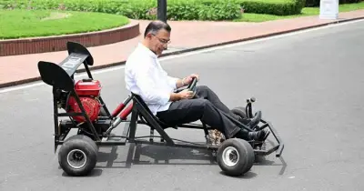 তারেক রহমান শিক্ষার্থীদের তৈরি গো-কার্ট চালালেন