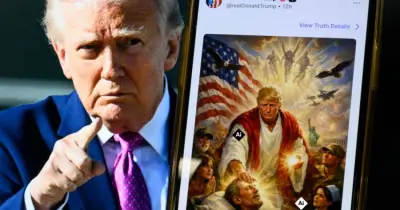 মিমের রাজনীতি: গণতন্ত্রের জন্য হুমকি