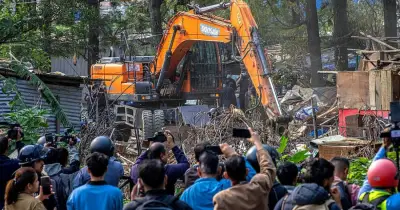 কাঠমান্ডুতে নদীর তীরে বসতি উচ্ছেদ শুরু, সমালোচনার মুখে সরকার