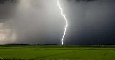 গাইবান্ধায় বজ্রাঘাতে চারজন নিহত