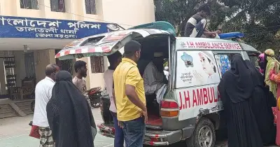 ফুটবল মাঠে বাছুর নিয়ে মারামারি: কিশোরের মৃত্যু