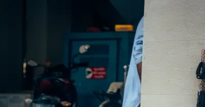 পড়ার অভ্যাস ক্ষয়ে যাচ্ছে, সংবাদপত্রের মৃত্যু কি অনিবার্য?