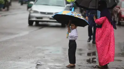 দেশজুড়ে নানা খবর: বৃষ্টি থেকে ওএমএস পর্যন্ত