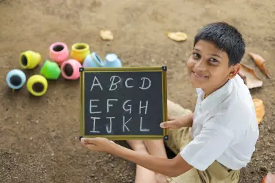 ইংরেজি মাধ্যম স্কুলে দেশীয় ঐতিহ্যের সঙ্গে আধুনিক শিক্ষার সমন্বয়