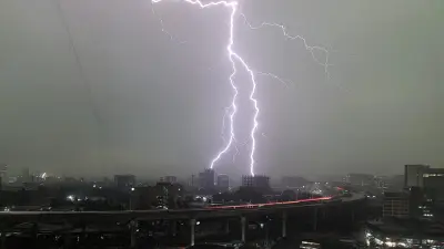 বাংলাদেশে বজ্রপাতে একদিনে ১৪ জনের মৃত্যু, উদ্বেগজনক প্রবণতা