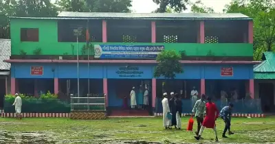 রংপুরে দাখিল পরীক্ষায় সময় শেষের পরও উত্তর লেখার অভিযোগ