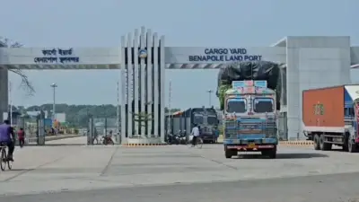 বেনাপোল বন্দরে তিন দিন আমদানি-রপ্তানি বন্ধ, আদানির বিদ্যুৎ পেল বাংলাদেশ