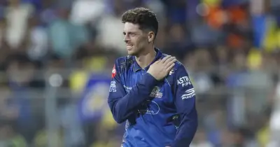 মিচেল স্যান্টনার আইপিএল থেকে ছিটকে গেলেন, কেশব মহারাজ বিকল্প