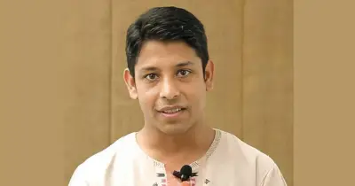 ঢাবির শিক্ষক সুদীপ চক্রবর্তীকে একাডেমিক দায়িত্ব থেকে অব্যাহতি