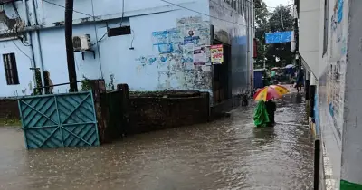 ফেনীতে টানা বৃষ্টিতে জলাবদ্ধতা, চরম ভোগান্তি