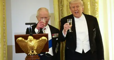 কিং চার্লসের কটাক্ষ: ট্রাম্পকে ফরাসি ভাষা শোনানোর হুমকি