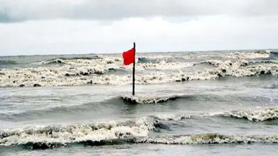 চার সমুদ্রবন্দরে ৩ নম্বর সতর্ক সংকেত, বন্যায় ৫ জেলায় শঙ্কা