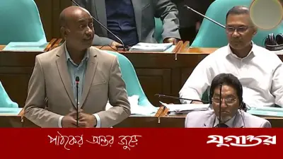 সংসদে শৃঙ্খলার নজির: নিজ আসনে না গিয়ে পেছনে বসলেন প্রধানমন্ত্রী