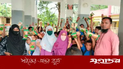 স্কুল ফিডিংয়ে বাসি খাবার, দুধ-ডিম উধাও