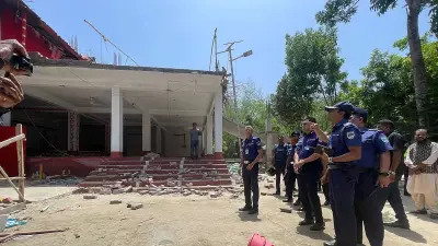 কুষ্টিয়ায় ধর্ম অবমাননার ভিডিও ছড়িয়ে দরবারে হামলা, পুলিশের তদন্ত চলছে