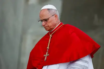 পোপ চতুর্দশ লিও: ট্রাম্পের আক্রমণের পরও যুদ্ধবিরোধী বক্তব্য চালিয়ে যাওয়ার অঙ্গীকার