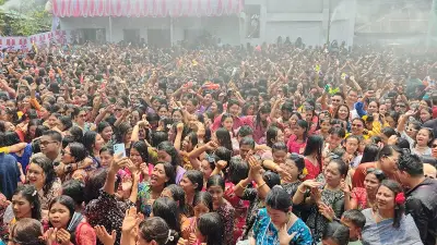 পার্বত্য অঞ্চলে সাংগ্রাই উৎসবে মেতে উঠল মারমা সম্প্রদায়, মৈত্রী পানিবর্ষণে উচ্ছ্বাস