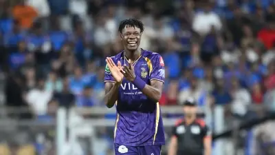 জিম্বাবুয়ের পেসার ব্লেসিং মুজারাবানিকে দুই বছরের জন্য নিষিদ্ধ করেছে পাকিস্তান ক্রিকেট বোর্ড