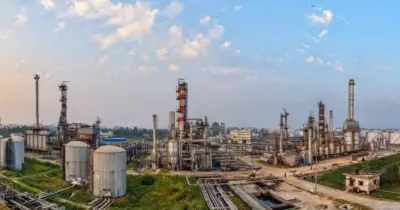 অপরিশোধিত তেল সংকটে ইস্টার্ন রিফাইনারির উৎপাদন বন্ধ, দেশের জ্বালানি নিরাপত্তায় ঝুঁকি