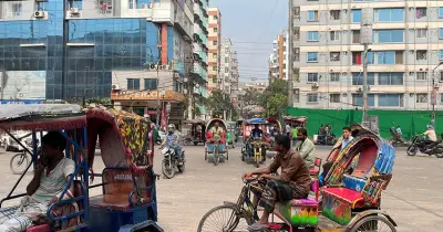 ব্যাটারিচালিত অটোরিকশার দাপটে রাজপথে দুর্ঘটনা ও যানজটের মাত্রা বেড়েই চলেছে