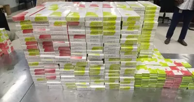 চট্টগ্রাম বিমানবন্দরে অভিযানে ৬৩০ কার্টন সিগারেট ও স্মার্টফোন জব্দ, মূল্য ১৩.৫ লাখ টাকা