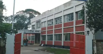 ১০ টাকা নিয়ে দ্বন্দ্বে ভাতিজার ছুরিকাঘাতে চাচির মৃত্যু, ফুলবাড়িয়ায় গ্রেফতার