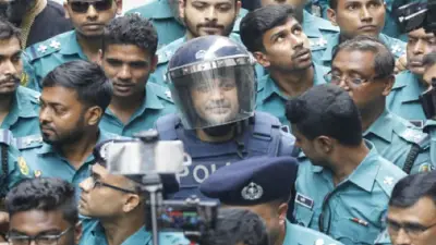 ব্যারিস্টার সুমনের রিট, সরকারি চাকরিতে ৫ লাখ নিয়োগ, জ্বালানি সংকটে প্রধানমন্ত্রীর সহায়তা চাওয়া