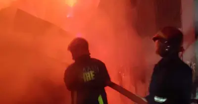 বনানীতে বহুতল ভবনে অগ্নিকাণ্ড, ফায়ার সার্ভিসের পাঁচ ইউনিট নিয়োজিত