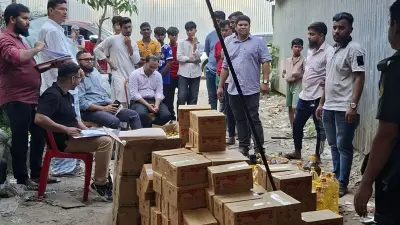 বাঞ্ছারামপুরে ভেজাল তেল কারখানায় অভিযান, আর্জেন্টিনার ফুটবলারকে লালকার্ড দেখানো