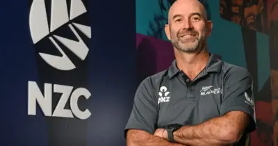 নিউজিল্যান্ড কোচের স্বীকারোক্তি: বাংলাদেশের তাপমাত্রা ও ম্যাচ টাইমিংয়ে চ্যালেঞ্জ