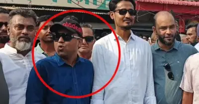 নারায়ণগঞ্জে হত্যা মামলার পলাতক আসামি রানার প্রকাশ্যে দেখা, পুলিশের অভিযানে প্রশ্ন