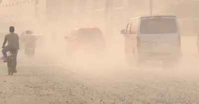 বিশ্বের দূষিত শহরের তালিকায় ষষ্ঠ ঢাকা, শীর্ষে দিল্লি