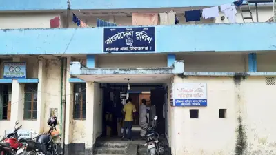 রায়গঞ্জে নবম শ্রেণির শিক্ষার্থীর ঝুলন্ত মরদেহ উদ্ধার, কুয়াকাটায় ভেসে এলো মৃত ইরাবতী ডলফিন