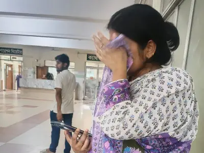 পটুয়াখালীর ইউএইচএফপিও শংকর প্রসাদ অধিকারীর দুর্ঘটনা: স্বাস্থ্যমন্ত্রীর হস্তক্ষেপে চিকিৎসা ব্যয়ভার বহনের ঘোষণা