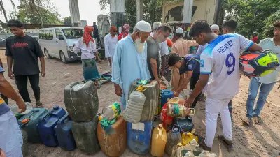 শ্রীনগরে জ্বালানি তেলের সংকটে কৃষকদের দীর্ঘ অপেক্ষা, সেচ কার্যক্রম ব্যাহত
