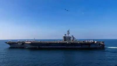 নোয়াখালীতে নদীভাঙন রোধে মানববন্ধন, মার্কিন নৌবাহিনী খাদ্য ঘাটতি অস্বীকার