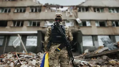 রাশিয়ায় ইউক্রেনীয় সেনার ১৫ বছরের জেল, বাংলাদেশে শিশুদের টিকা ও তেলের দাম নিয়ে আলোচনা