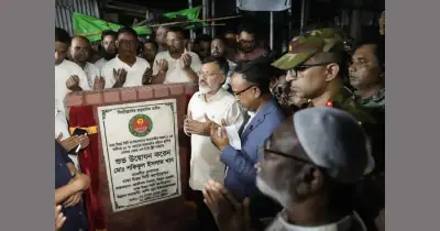 ভাষানটেক বস্তিতে ৪৫০টি সোলার স্ট্রিট লাইট স্থাপন করেছে ঢাকা উত্তর সিটি করপোরেশন